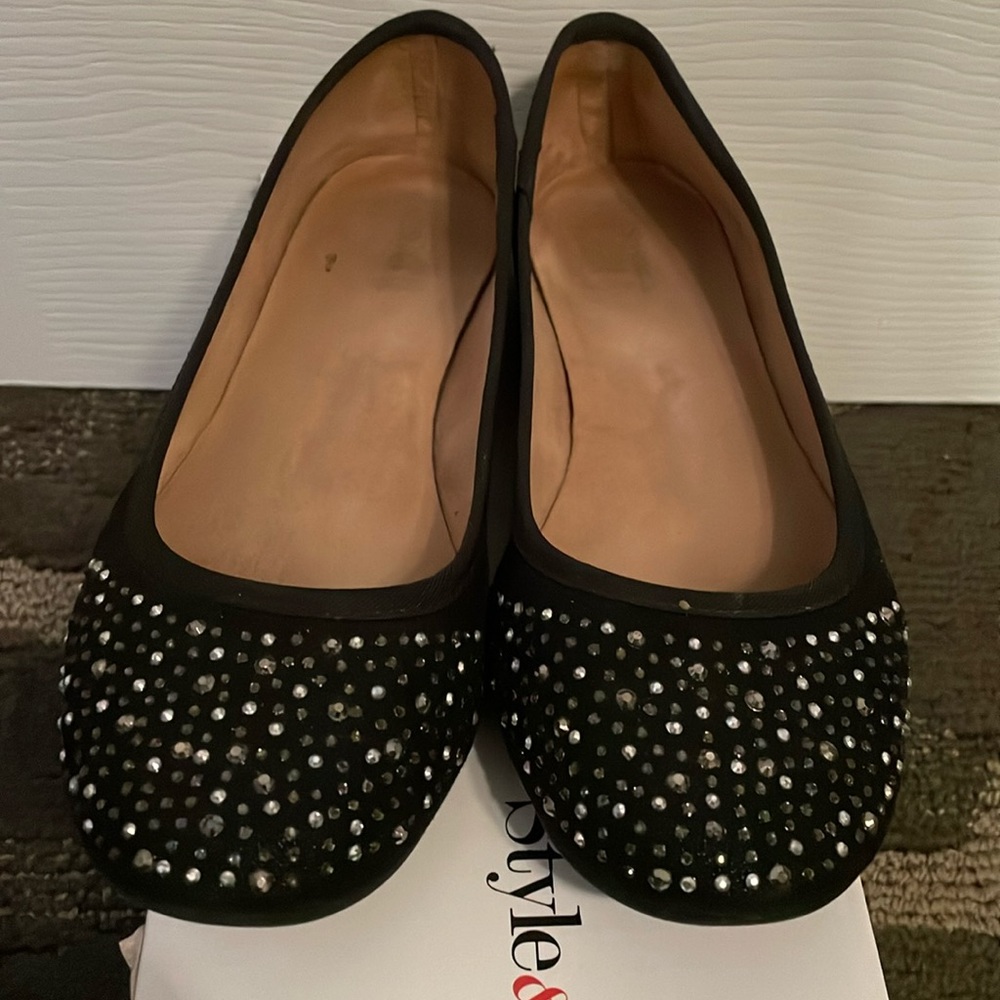 Black flats